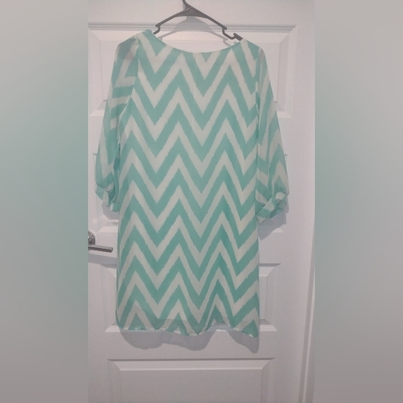 Long sleeve dress - Picture 5 of 6